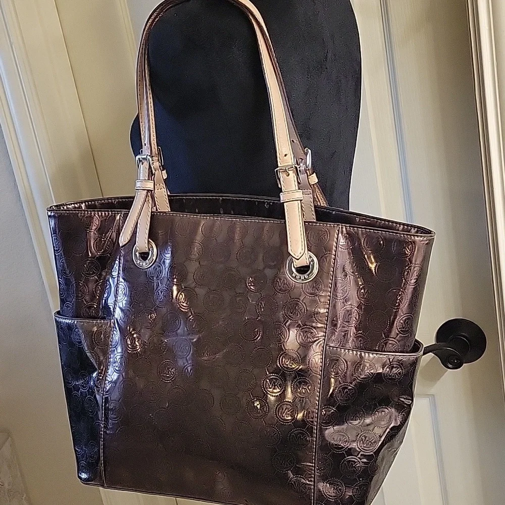 Michael Kors Shimmery Tote Bag - Picture 11 of 16
